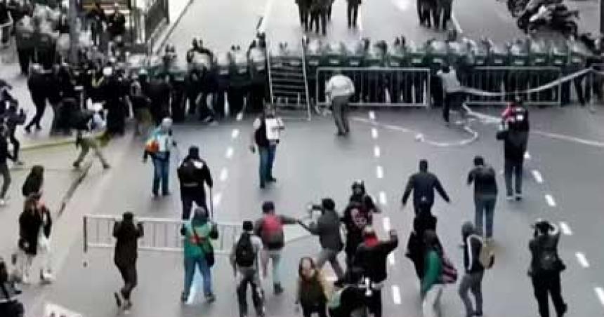 Represioacuten en el Congreso tras el veto al aumento para los jubilados