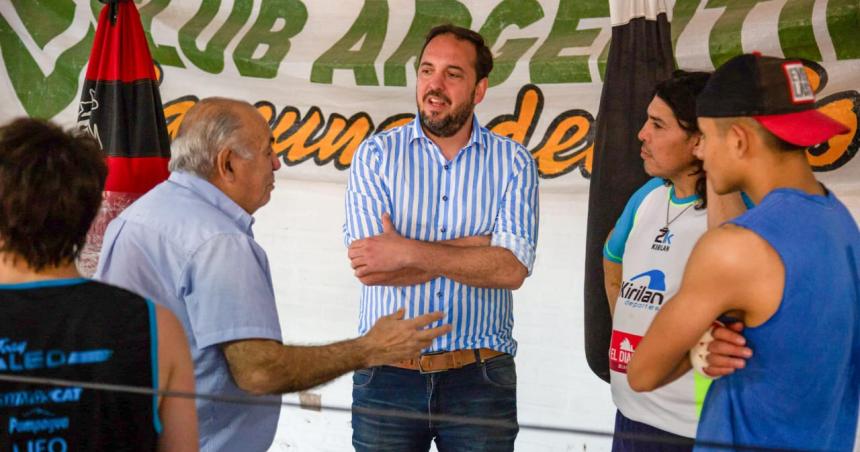 Apoyar al deporte local es una decisioacuten poliacutetica
