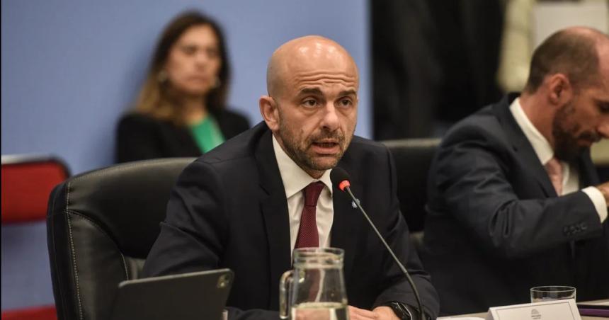 El Gobierno no descartoacute el cierre de Aeroliacuteneas Argentinas