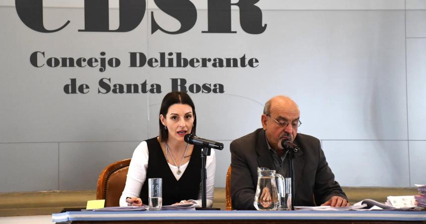 Montes de Oca cruzoacute a la oposicioacuten- Se dan el lujo de no venir a laburar