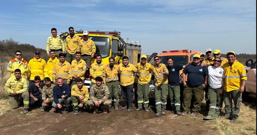 Brigadistas y bomberos completaron taller sobre Autobombas Forestales