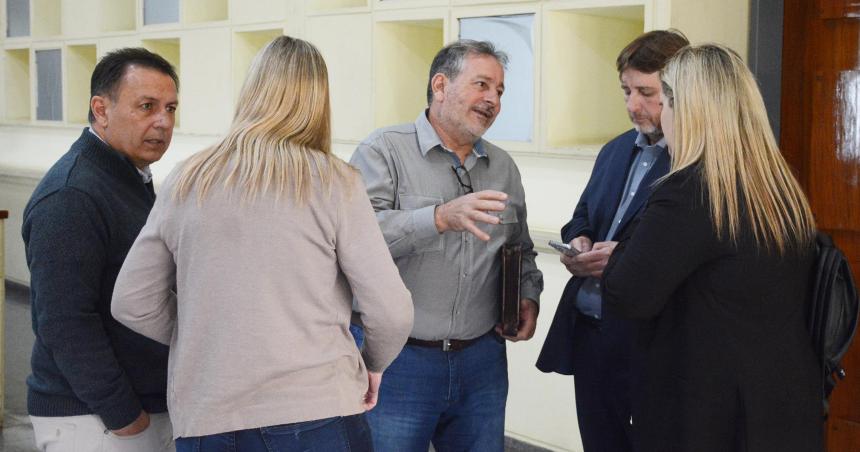 Ziliotto se reunioacute con intendentes por el cierre de sucursales del Nacioacuten