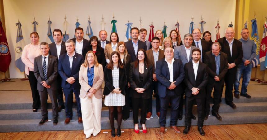 El Consejo Federal exigioacute financiamiento a las provincias