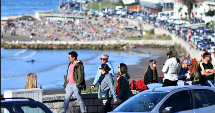 Por el feriado viajaron 14 millones de turistas 7-en-porciento- menos que el antildeo pasado