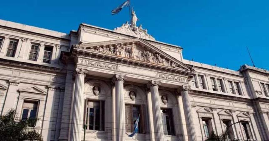 La demanda de la UBA contra el Gobierno ya tiene juez y la fiscaliacutea dictamina doacutende debe tratarse