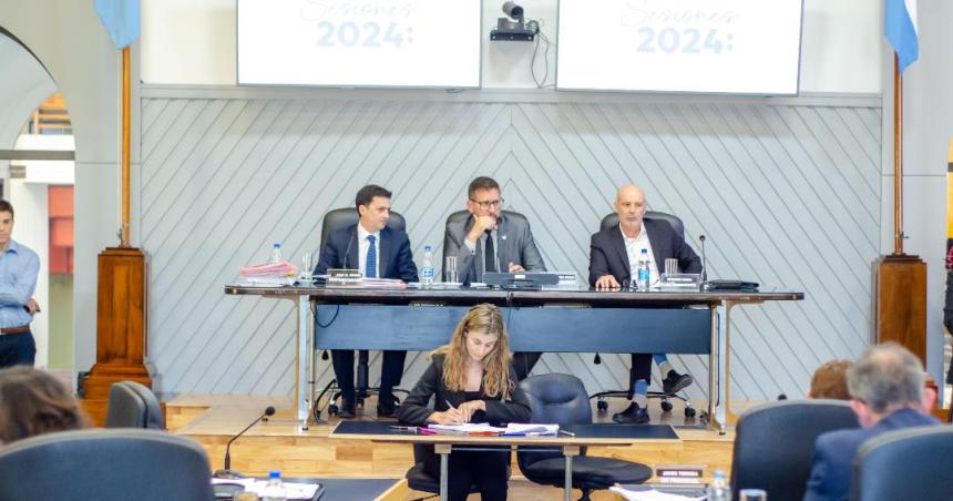 El oficialismo aproboacute el Presupuesto 2025 en una extensa sesioacuten