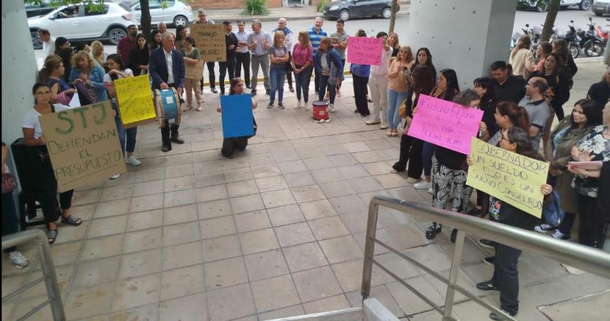 Judiciales ratificaron tres diacuteas de asambleas con retiro