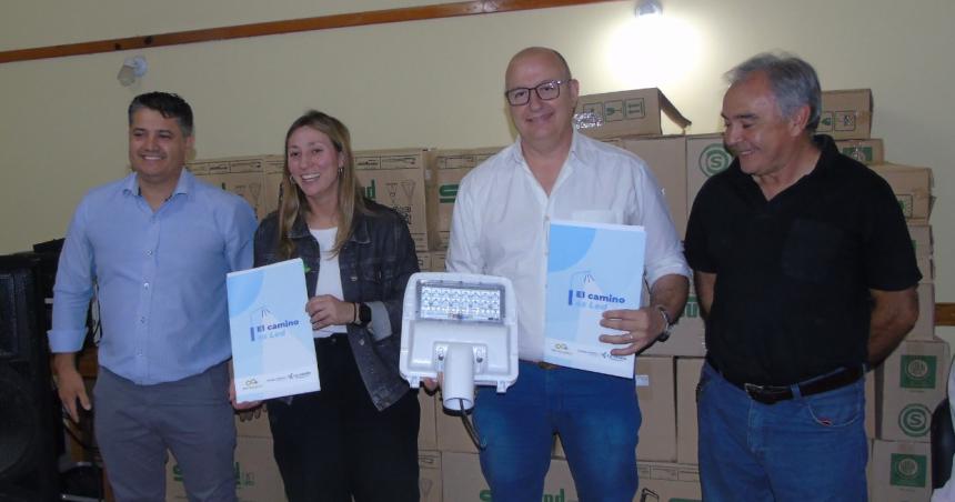 La Adela se suma a las localidades con el 100-en-porciento- de alumbrado puacuteblico LED
