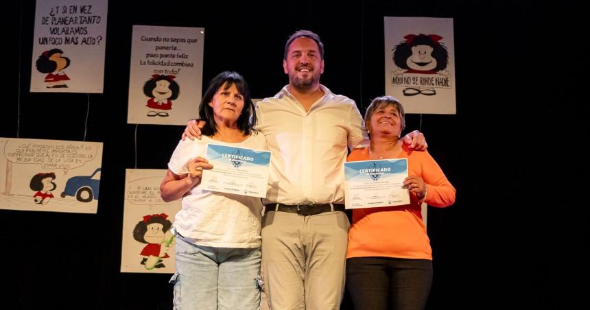 Entregaron maacutes de 600 certificados de los talleres municipales en Santa Rosa