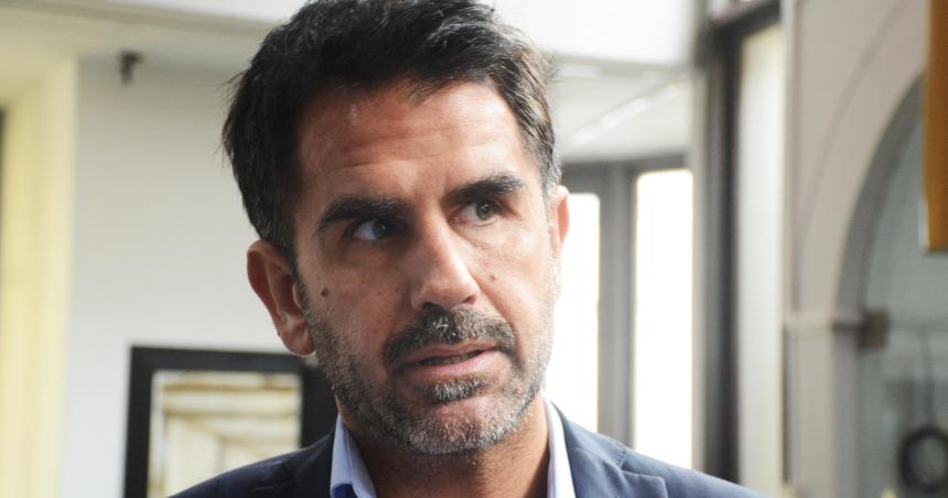 Hay una contradiccioacuten permanente de la oposicioacuten