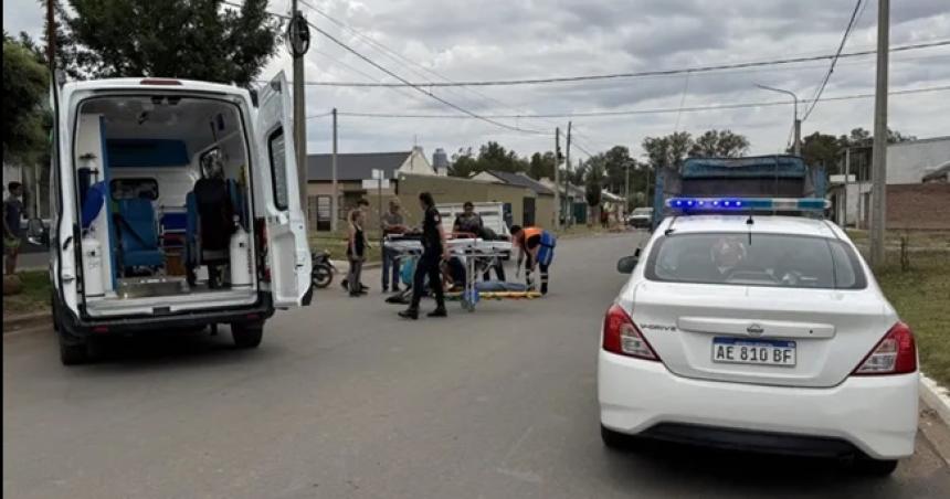 Cayoacute de su bicicleta y la rueda de un carro le pisoacute la cabeza