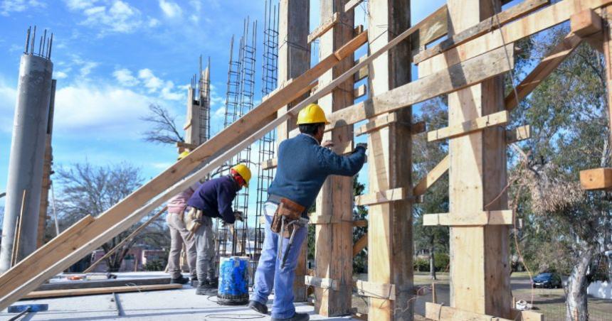 El PBI cayoacute 21-en-porciento- en el tercer trimestre pero aumentoacute 39-en-porciento- respecto al segundo