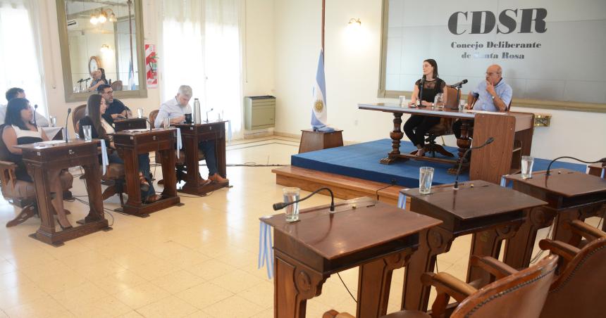 Presupuesto- la oposicioacuten se plantoacute y no le dio quorum a di Naacutepoli