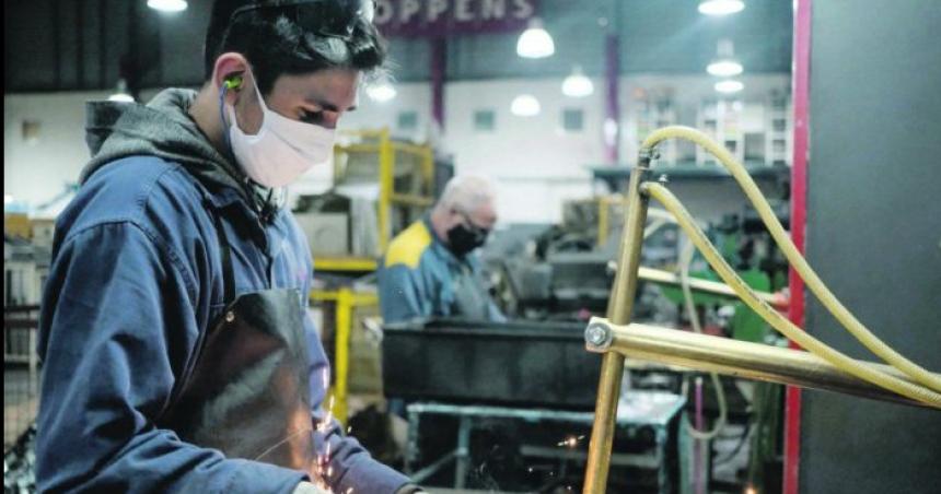 Industriales pampeanos optimistas sobre el futuro de la economiacutea