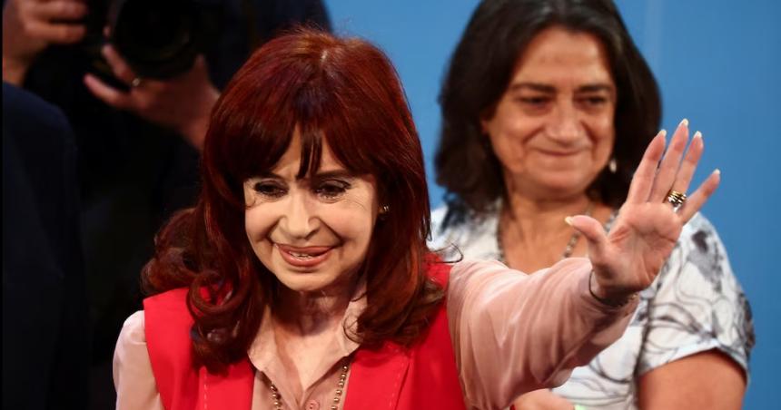Cristina Kirchner criticoacute a la Corte y advirtioacute por la economiacutea- iquestEscenas de un paiacutes fallido