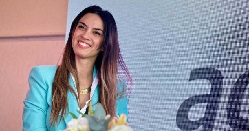 Habloacute Yanina Martiacutenez la exsubsecretaria de Turismo echada por viajar a Londres