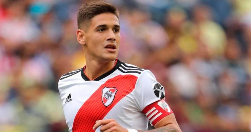 Martiacutenez Quarta vuelve a River y se despidioacute de Fiorentina entre laacutegrimas