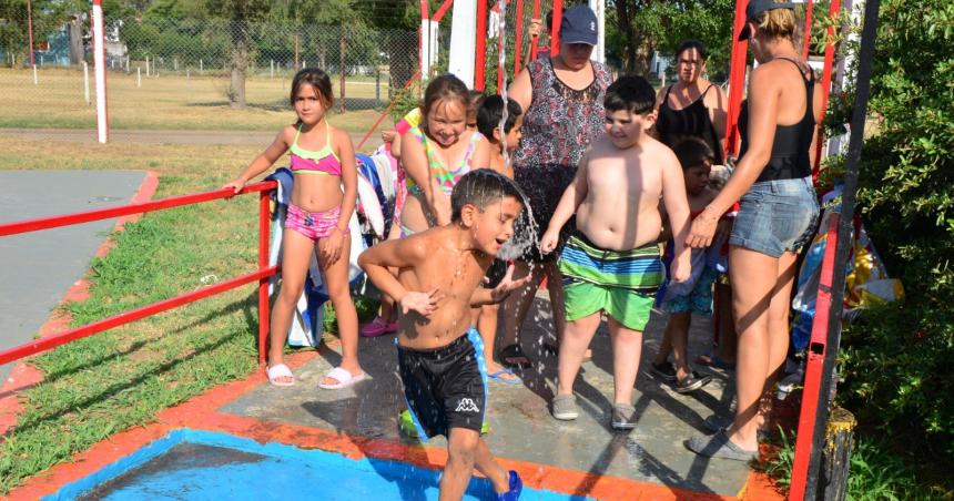 Alta concurrencia a las colonias de vacaciones de Lagos y Van Praet