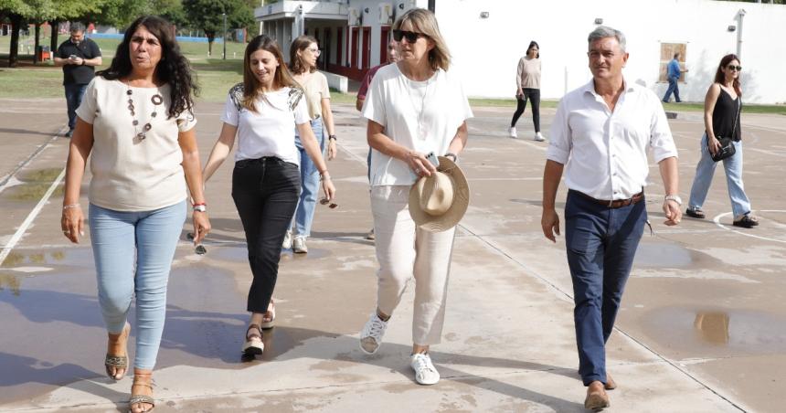 Toay- Autoridades municipales y provinciales recorrieron el Complejo Recreativo y destacaron el trabajo del Pro Vida Verano 2025