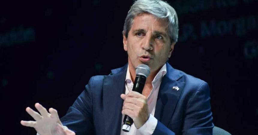 Luis Caputo insiste en su reclamo a las provincias por la baja de impuestos