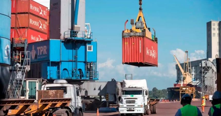 Exportaciones de las economiacuteas regionales crecieron 238-en-porciento- en doacutelares y 257-en-porciento- en toneladas