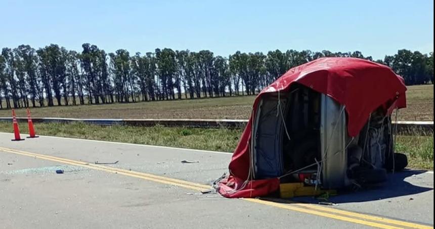 Un muerto y dos heridas en un vuelco sobre la Ruta Nacional 35
