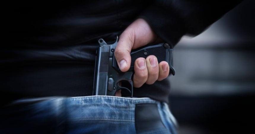 El curioso dato que revela un estudio sobre el uso del arma en la policiacutea pampeana
