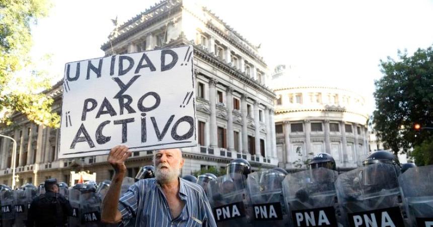 Incidentes en el Congreso- tensioacuten en la marcha de los jubilados