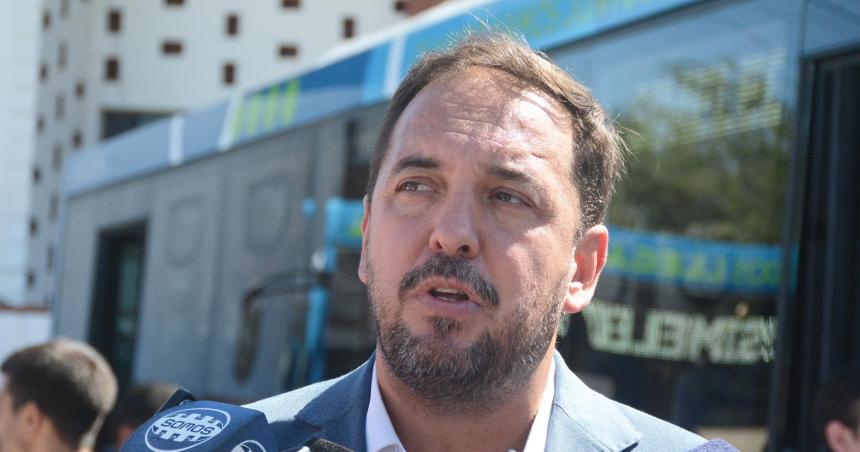 Tras la poleacutemica di Naacutepoli admite cambios en la RTO