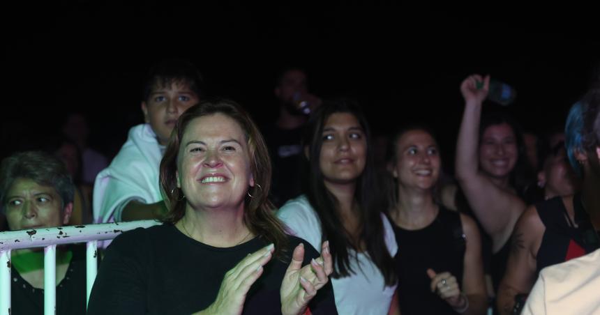 Exitoso fogoacuten de la juventud- que Pico sea siempre una opcioacuten con todas actividades de calidad y con un estado presente nos llena de orgullo dijo Fernanda Alonso