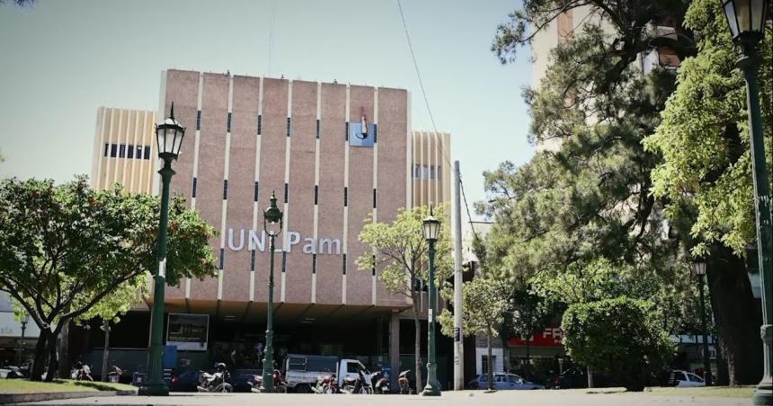 La UNLPam le dio la bienvenida a los 790 ingresantes de Enfermeriacutea