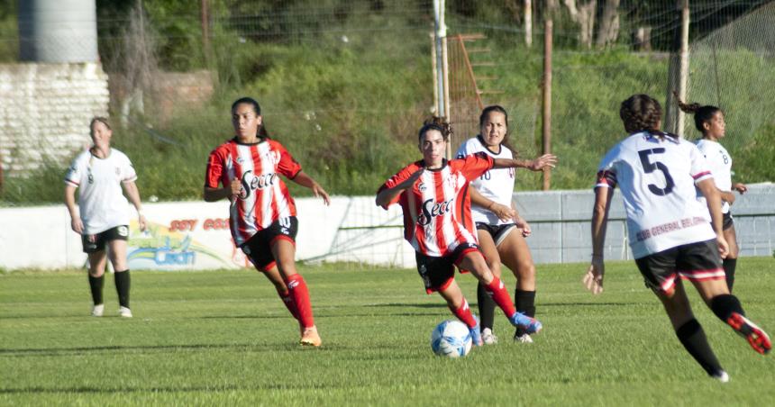 Triunfo de Costa en el fuacutetbol femenino