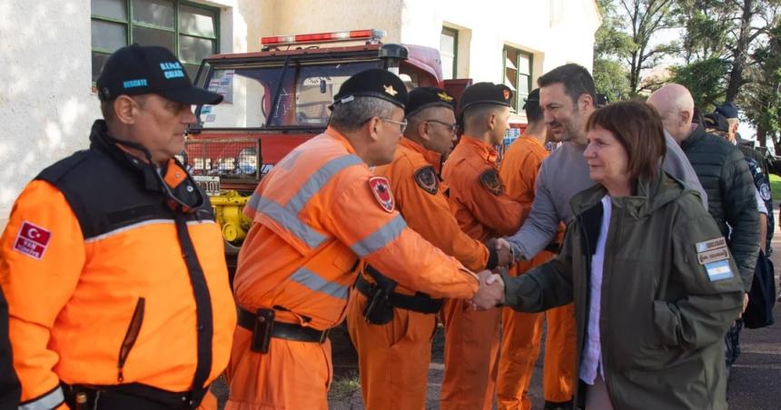 Javier Milei decretoacute tres diacuteas de duelo por las viacutectimas del temporal en Bahiacutea Blanca