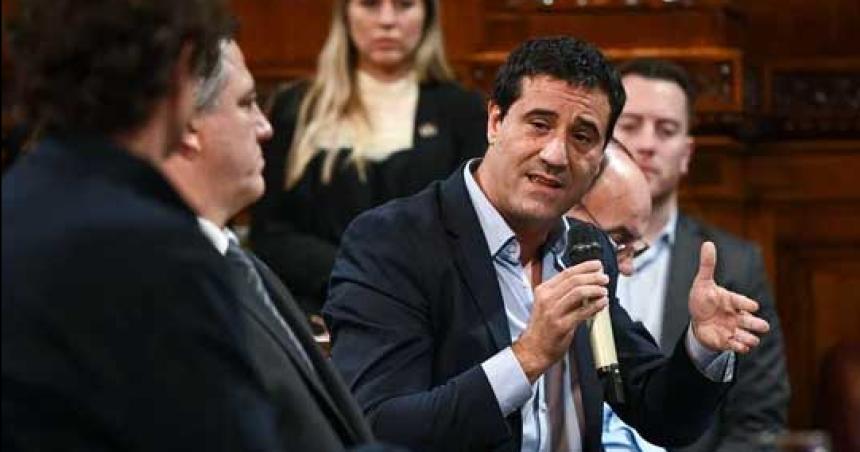 Ministro kirchnerista embajador de Macri e hipoacutecrita- picante cruce radical