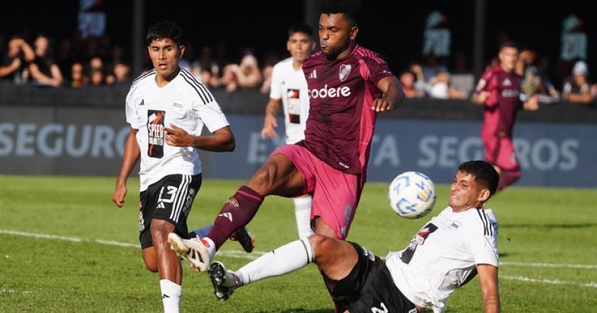 River volvioacute a dar una pobre imagen y empatoacute con Deportivo Riestra 