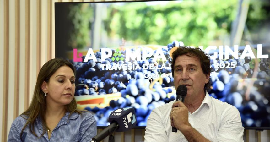 Turismo presentoacute la Travesiacutea de la Vendimia por el riacuteo Colorado