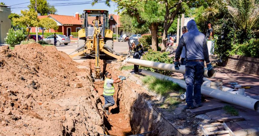 Finalizoacute obra de recambio de cloacas en el Barrio Fitte