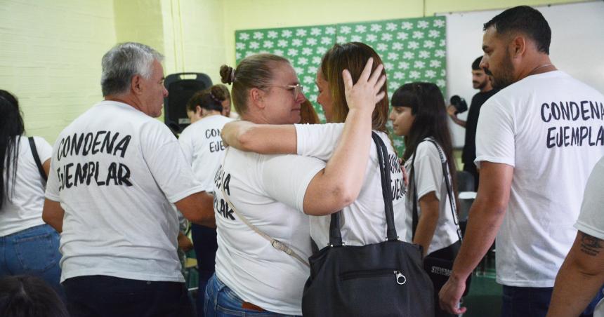 Reconocieron a Liacutea Falcoacuten en el instituto que estudiaba