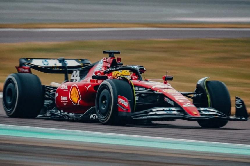 Hamilton se quedoacute con la pole