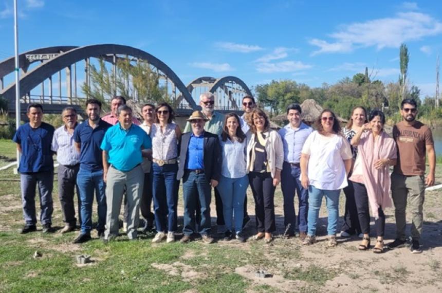 Celebraron el Diacutea Mundial del Agua a la vera del riacuteo Colorado