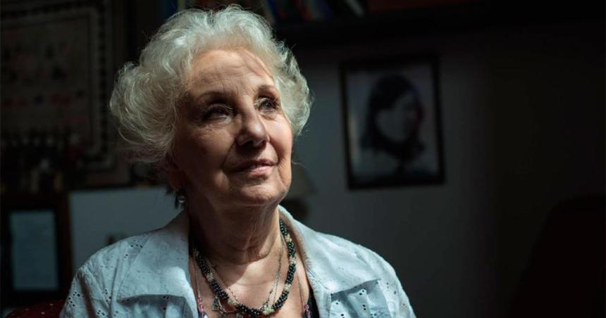 Estela de Carlotto apuntoacute contra Javier Milei y aseguroacute que tendriacutea que estar en la caacutercel