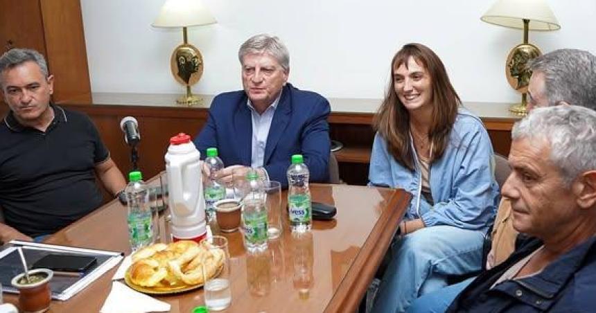 El PJ ya trama su lista uacutenica y trata de apaciguar algunos ruidos
