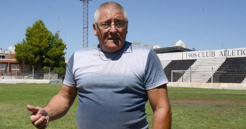 El drama de un DT que fue campeoacuten provincial