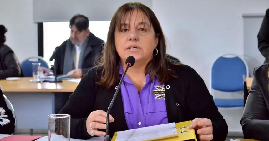 Medanito- Trapaglia mete una cuntildea en el PJ