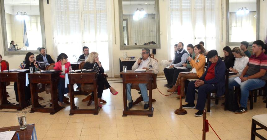 El oficialismo aproboacute la obra de energiacutea para barrios populares