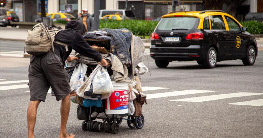 La pobreza alcanzoacute al 381-en-porciento- de las personas y al 286-en-porciento- de los hogares