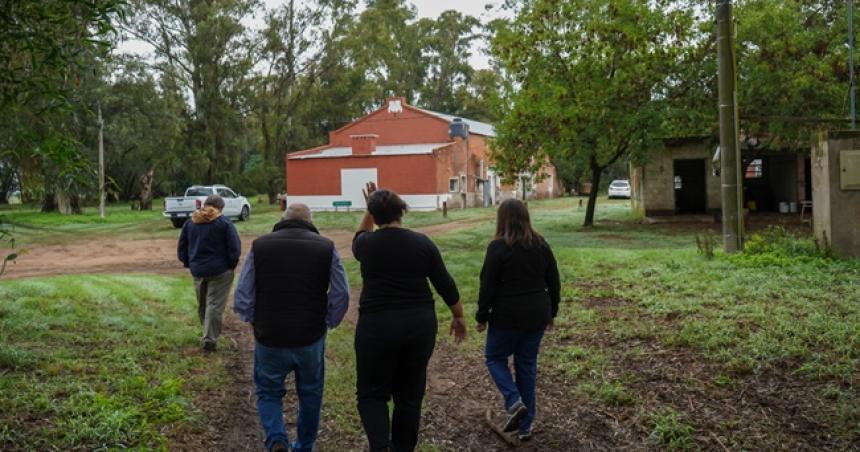 Funcionarios de Produccioacuten visitaron el Colegio Agropecuario de Realicoacute