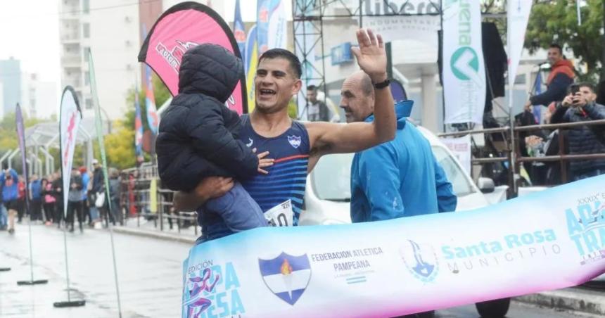 Cita histoacuterica con dos mil participantes