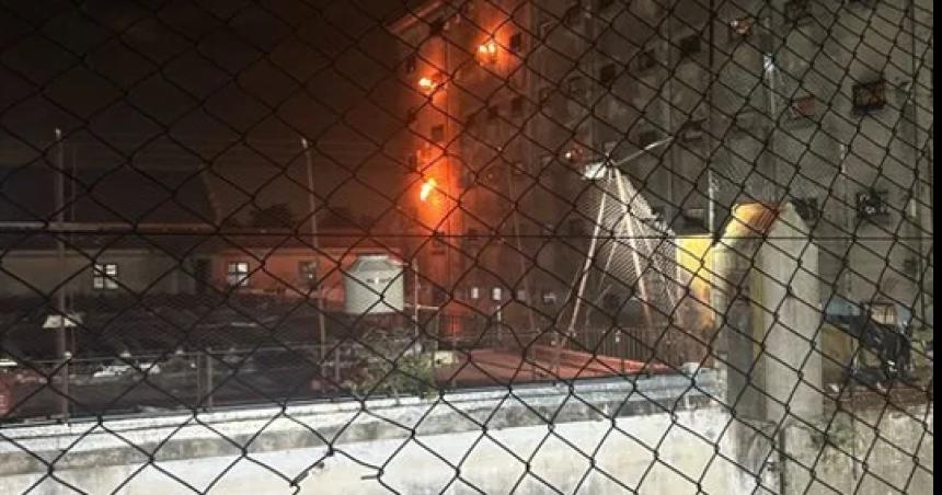 Motiacuten en el penal de Devoto en reclamo por el cierre de los Centros de Estudiantes universitarios