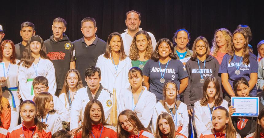 Es un orgullo destacar a los deportistas que nos representan en Argentina y en el mundo